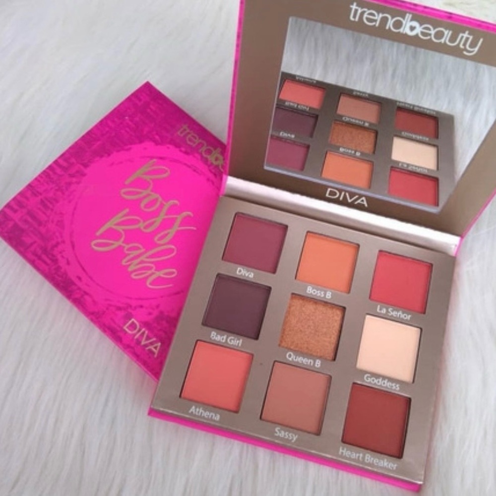 $15 or 2/$25 TRENDBEAUTY BOSS BABE DIVA EYESHADOW PALETTE-BRAND NEW in sleeve!